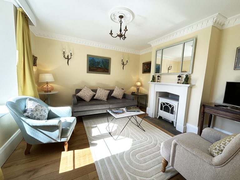 Sitting Room new carpet and sofa sm 768x576