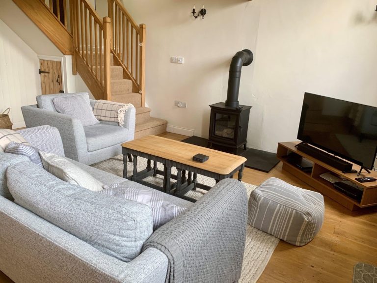 St Milbuga Lounge1 768x576